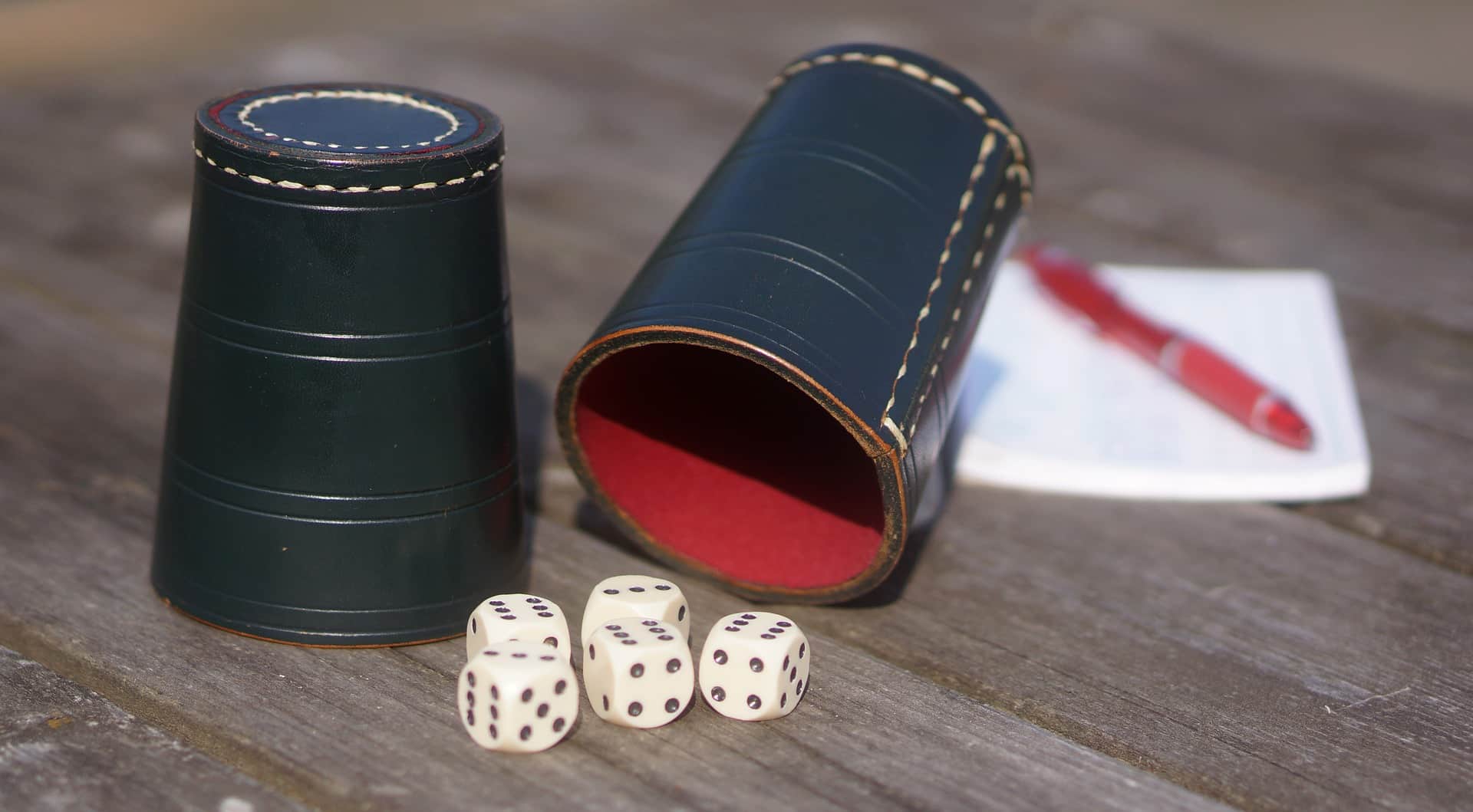 骰子遊戲必玩推薦：骰寶與骰子梭哈的熱門玩法